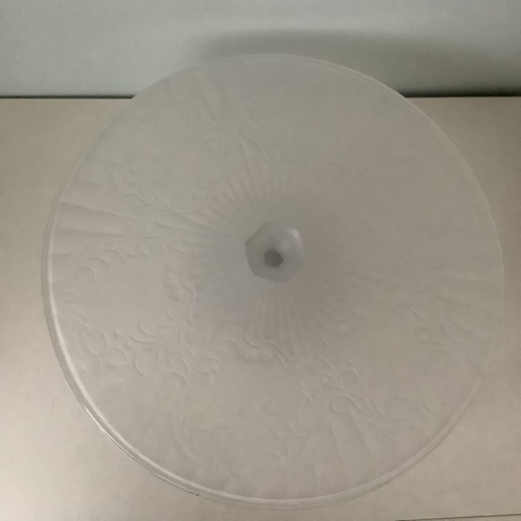 New Vintage Quebec Glass Cake pedestal stand - Picture 2 of 8